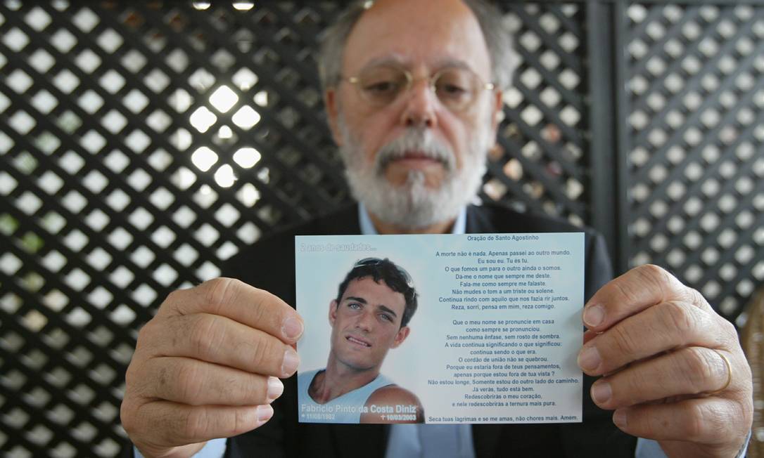 28620836_08092006ana-brancoriexclusivopai-que-perdeu-filho-em-acidentefernando-di